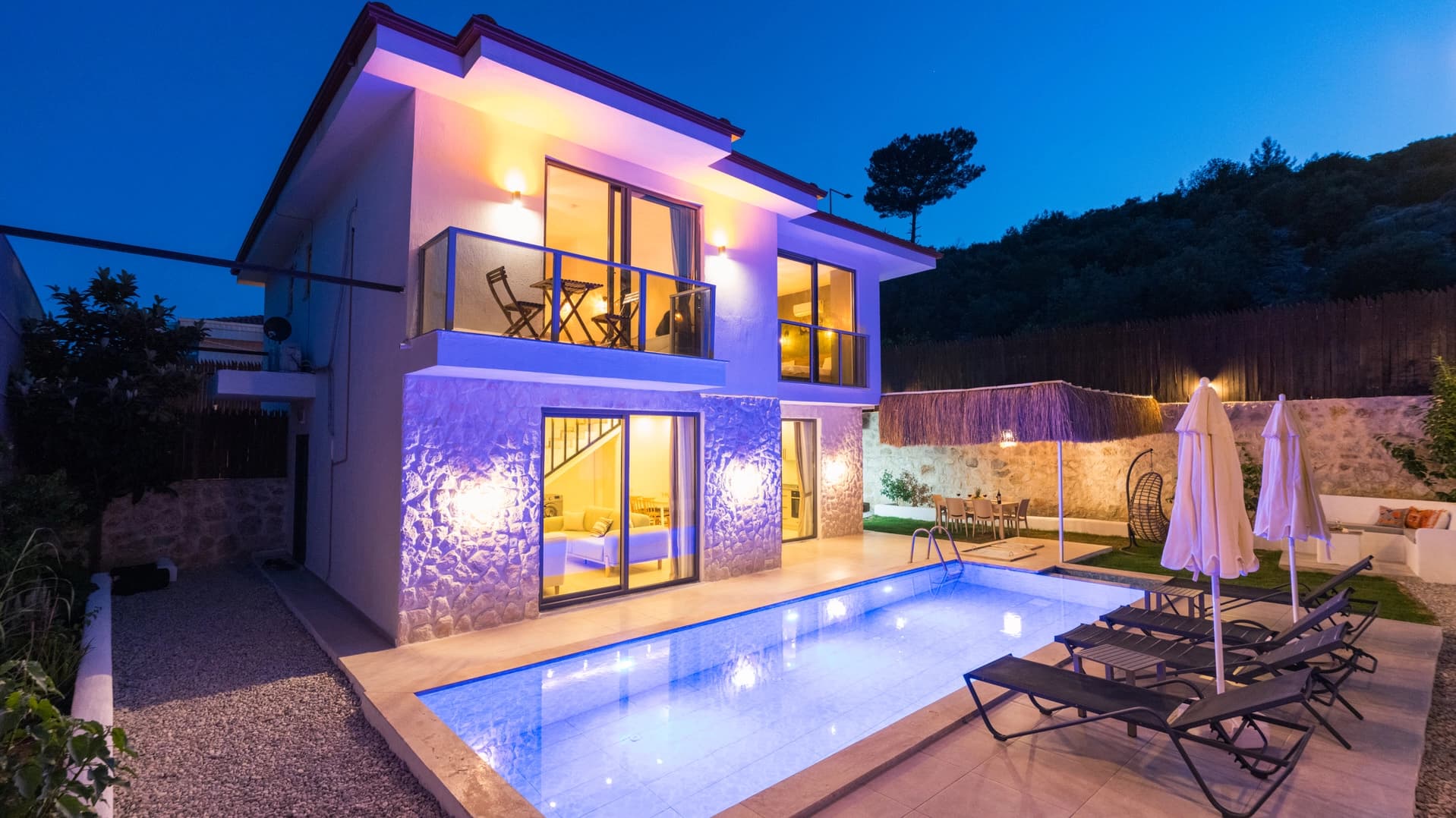 Villa Luvi Korunaklı Havuz 55