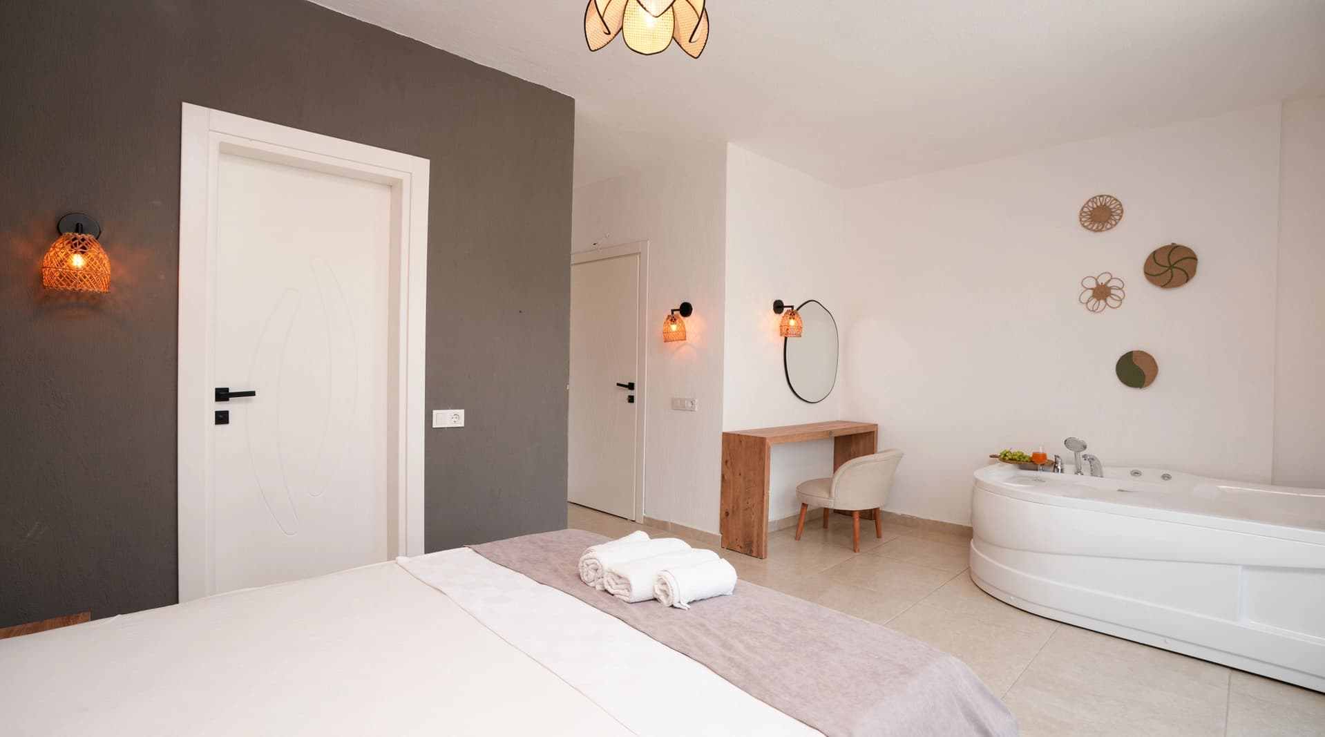 Villa Luvi Korunaklı Havuz 63