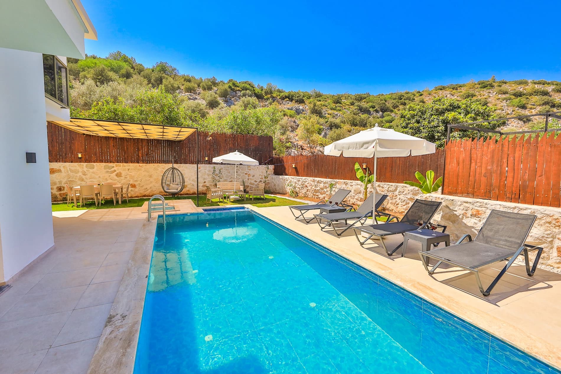 Villa Luvi Korunaklı Havuz 41