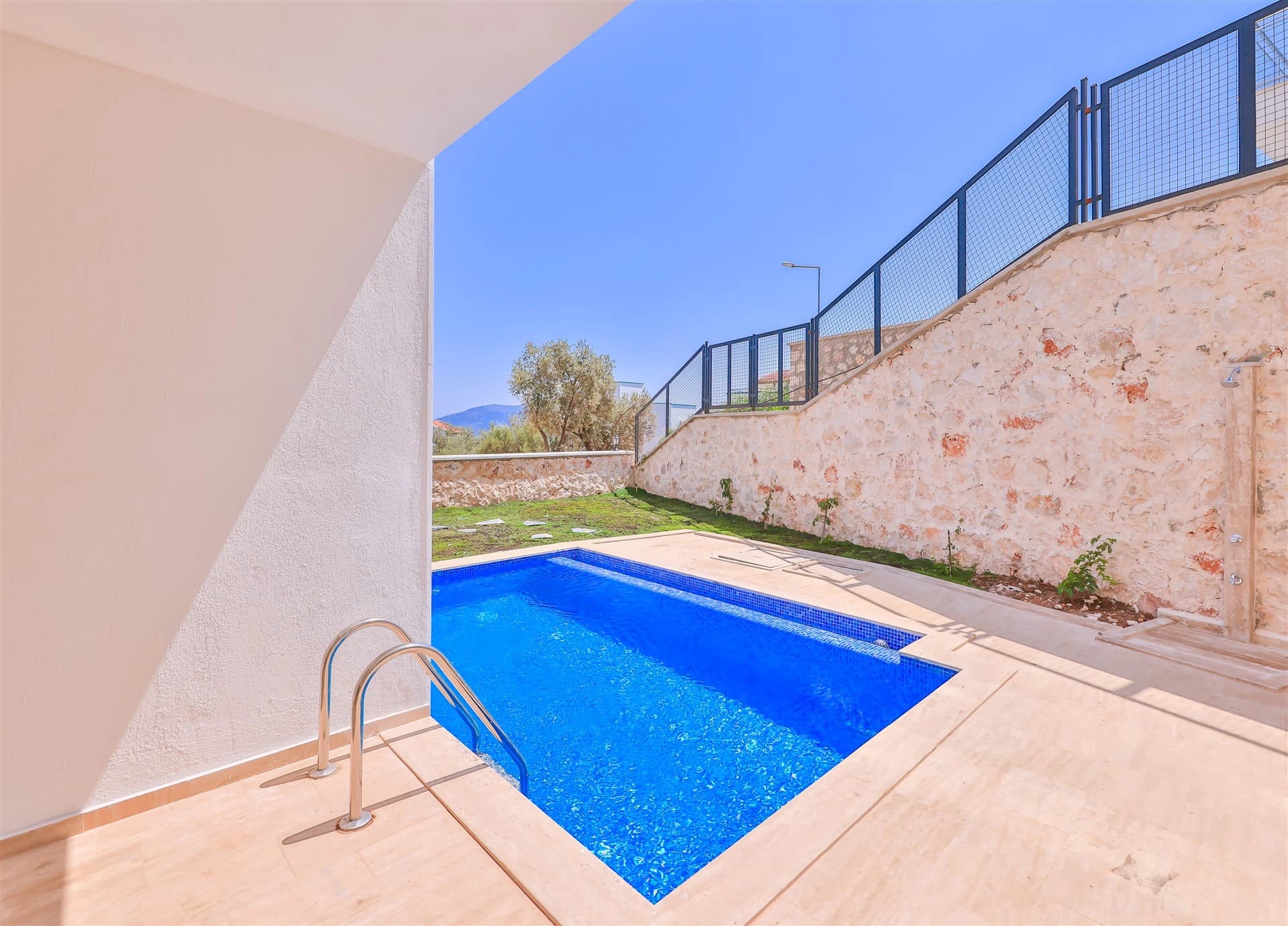 Maksi Apart 1 Özel Havuzlu 38