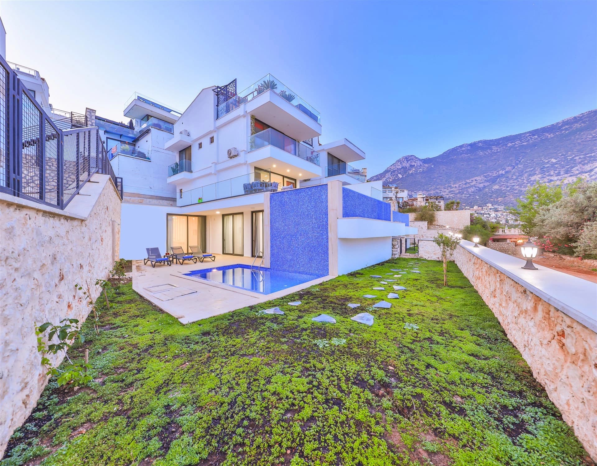 Maksi Apart 1 Kalkan 11