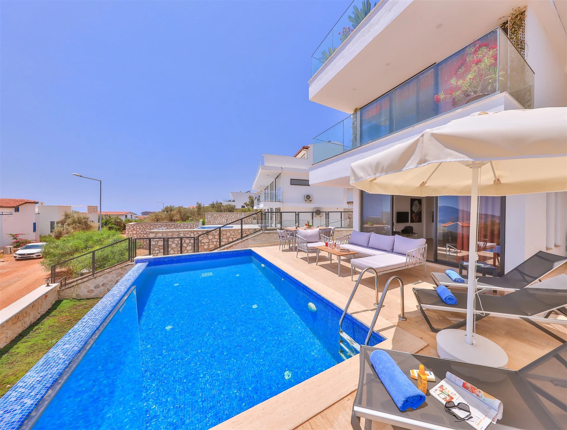 Maksi Apart 1 Özel Havuzlu 72