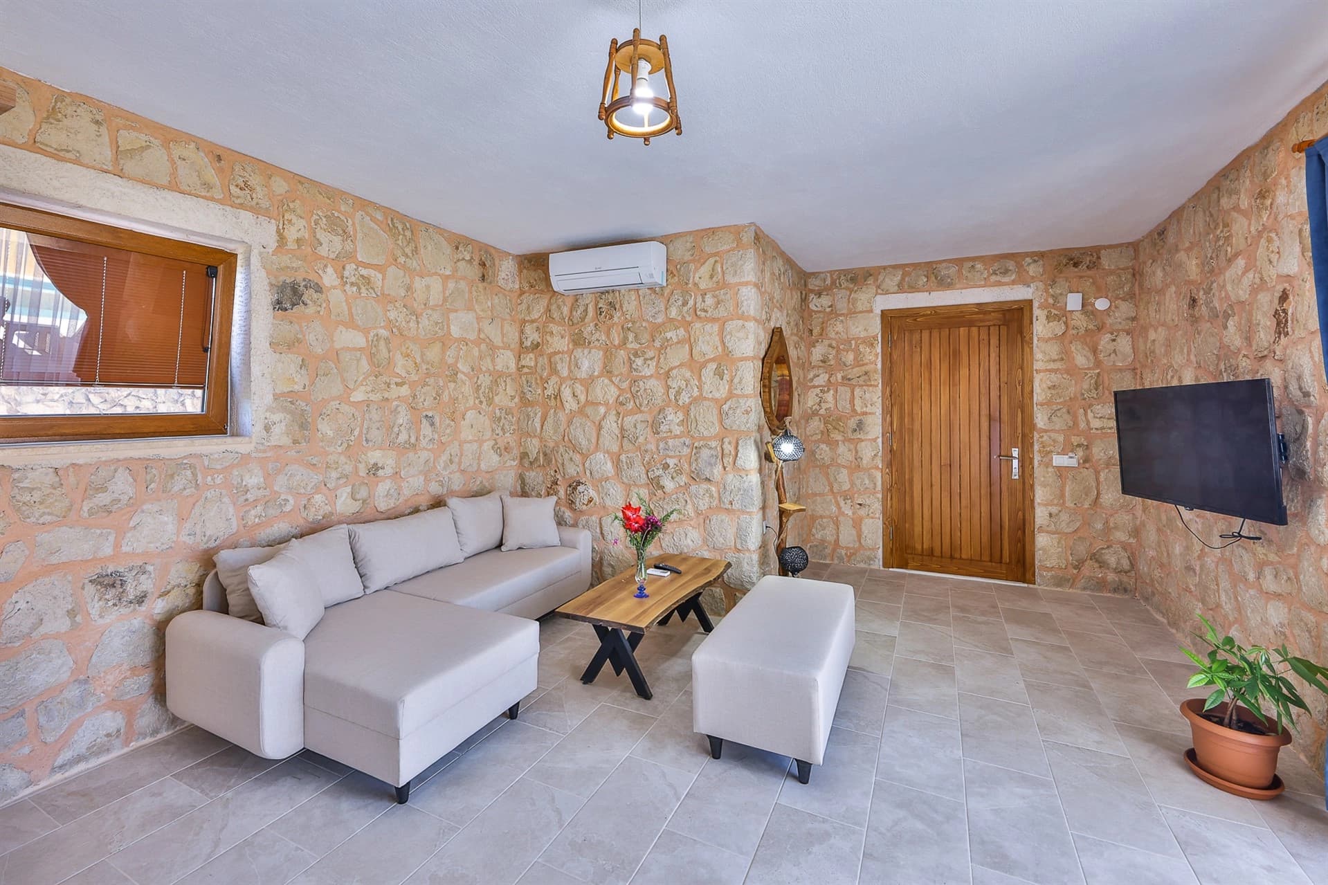 Villa Çınar Ağullu 2 Özel Havuzlu 17