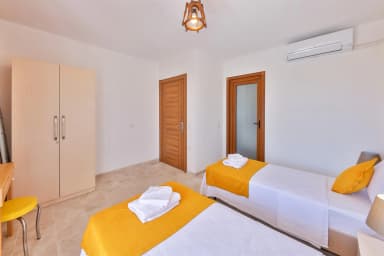 Villa Çınar Ağullu 2 Özel Havuzlu 73