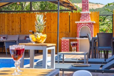 Villa Nostaji Bezirgan Korunaklı Havuz 53