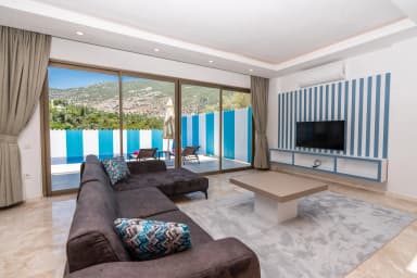 Villa Leon Korunaklı Havuz 83