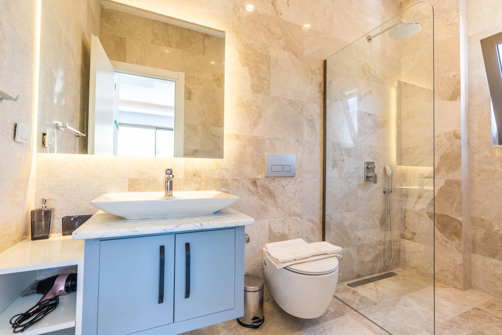 Villa Leon Korunaklı Havuz 77