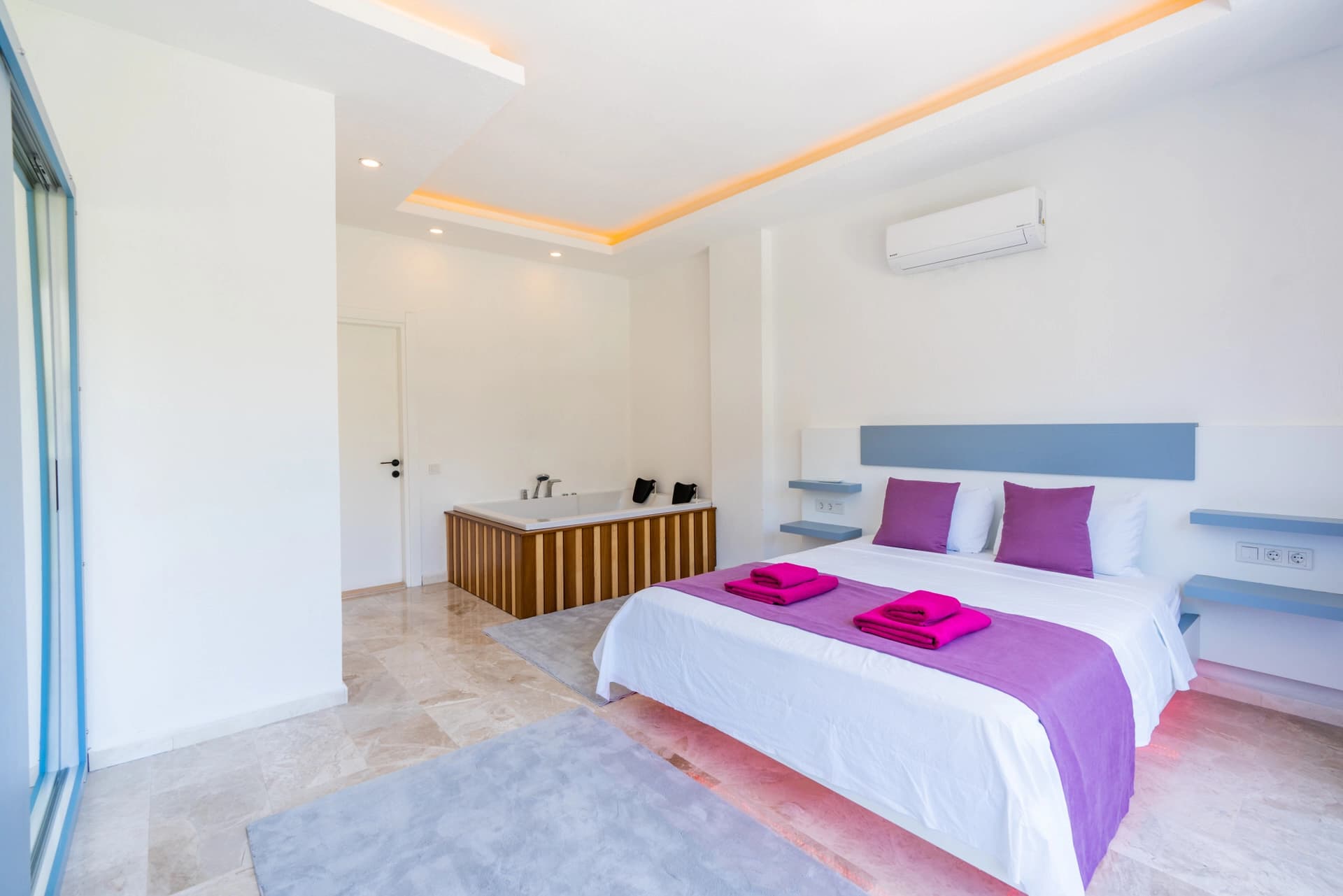 Villa Leon Korunaklı Havuz 63