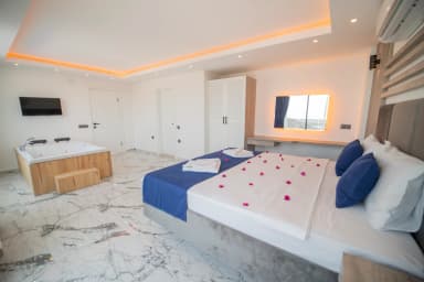 Villa Uçar 1 Korunaklı Havuz 73