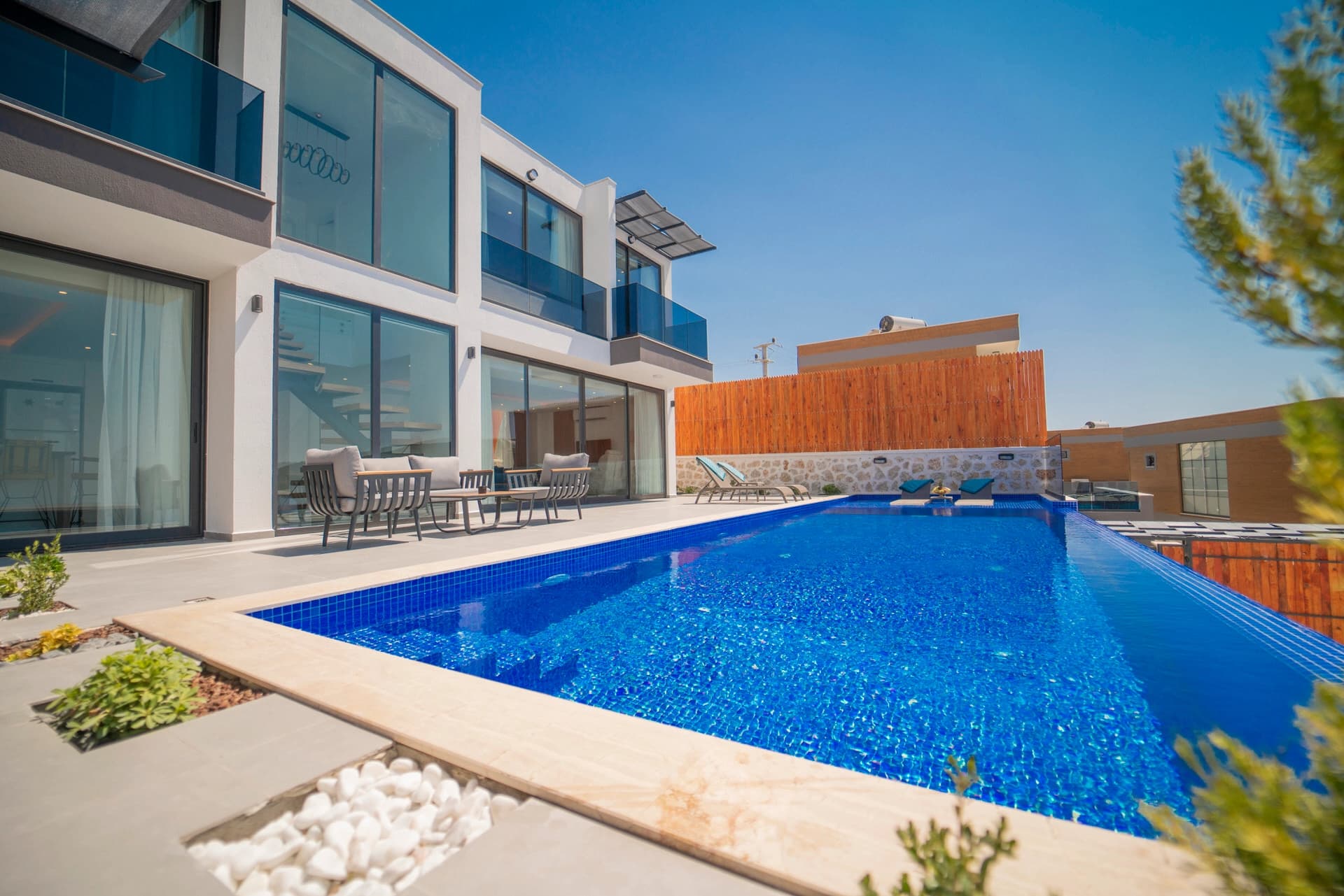 Villa Uçar 1 Korunaklı Havuz 71