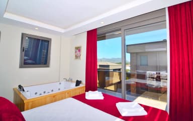 Villa Talia Korunaklı Havuz 92