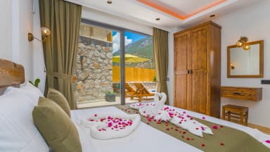 Villa Vivienda Korunaklı Havuz 13