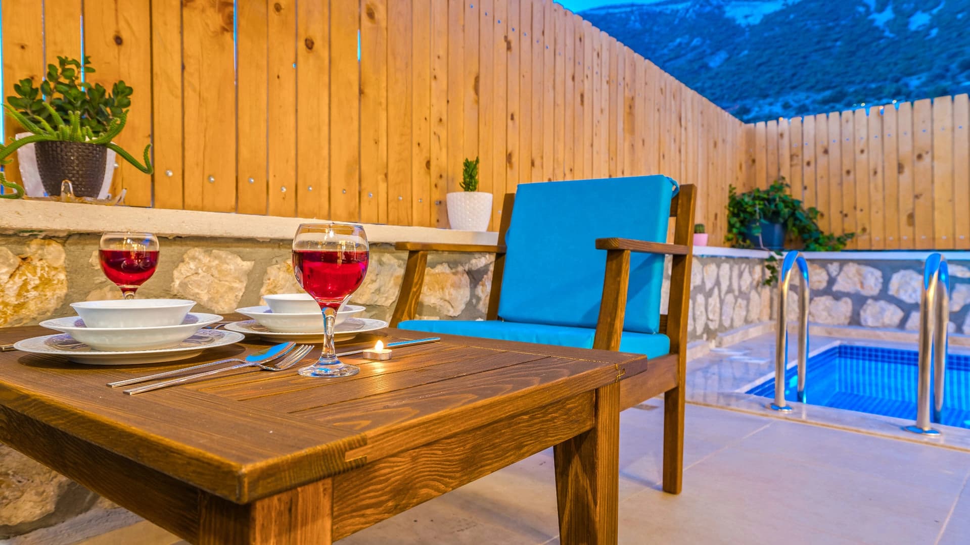 Villa Vivienda Korunaklı Havuz 81