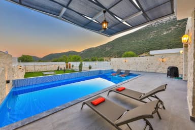 Villa Olive Garden Korunaklı Havuz 29