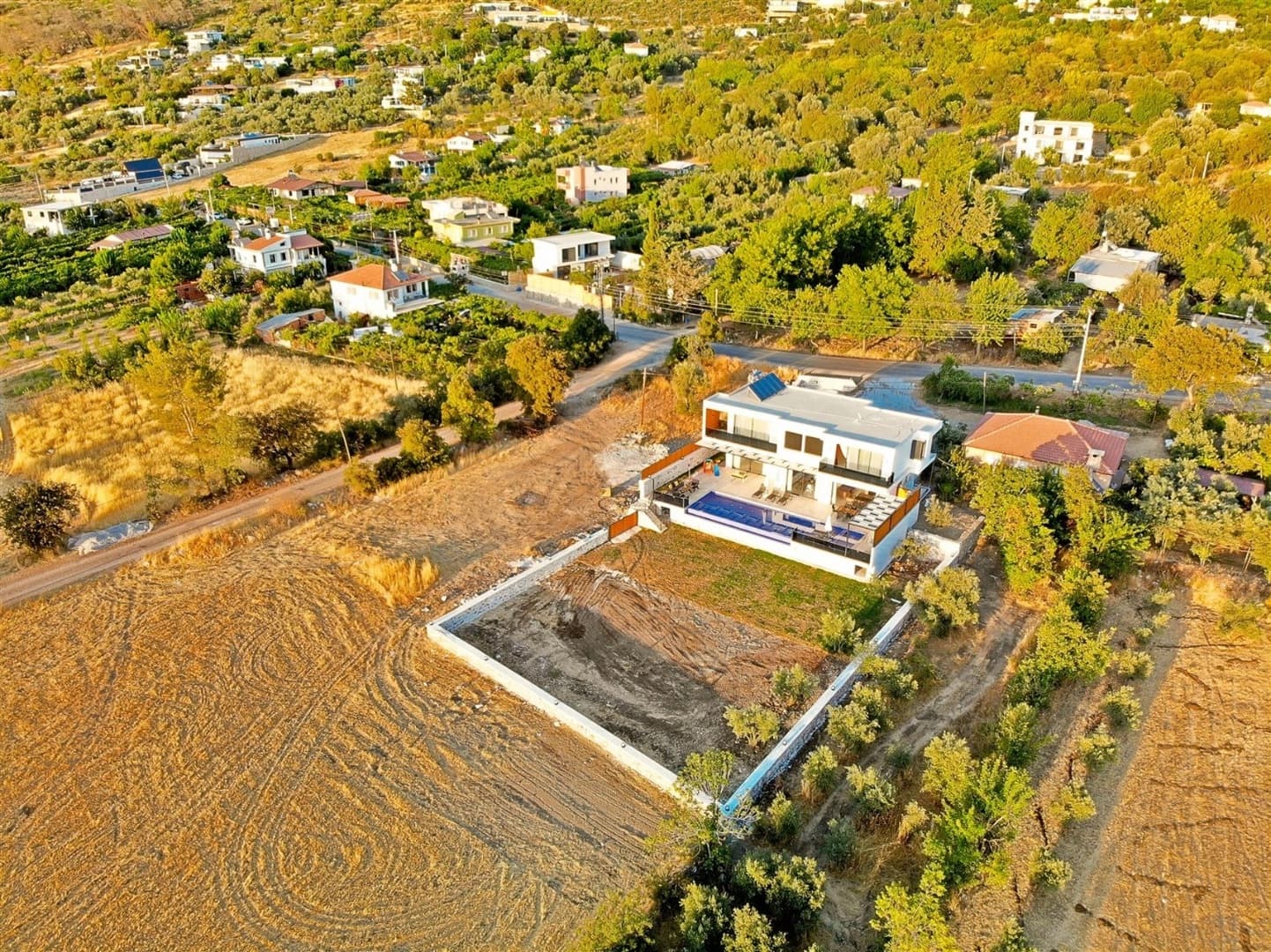Villa Olivet Korunaklı Havuz 71