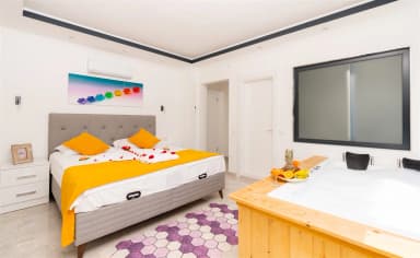 Villa Alkım Bade Korunaklı Havuz 71