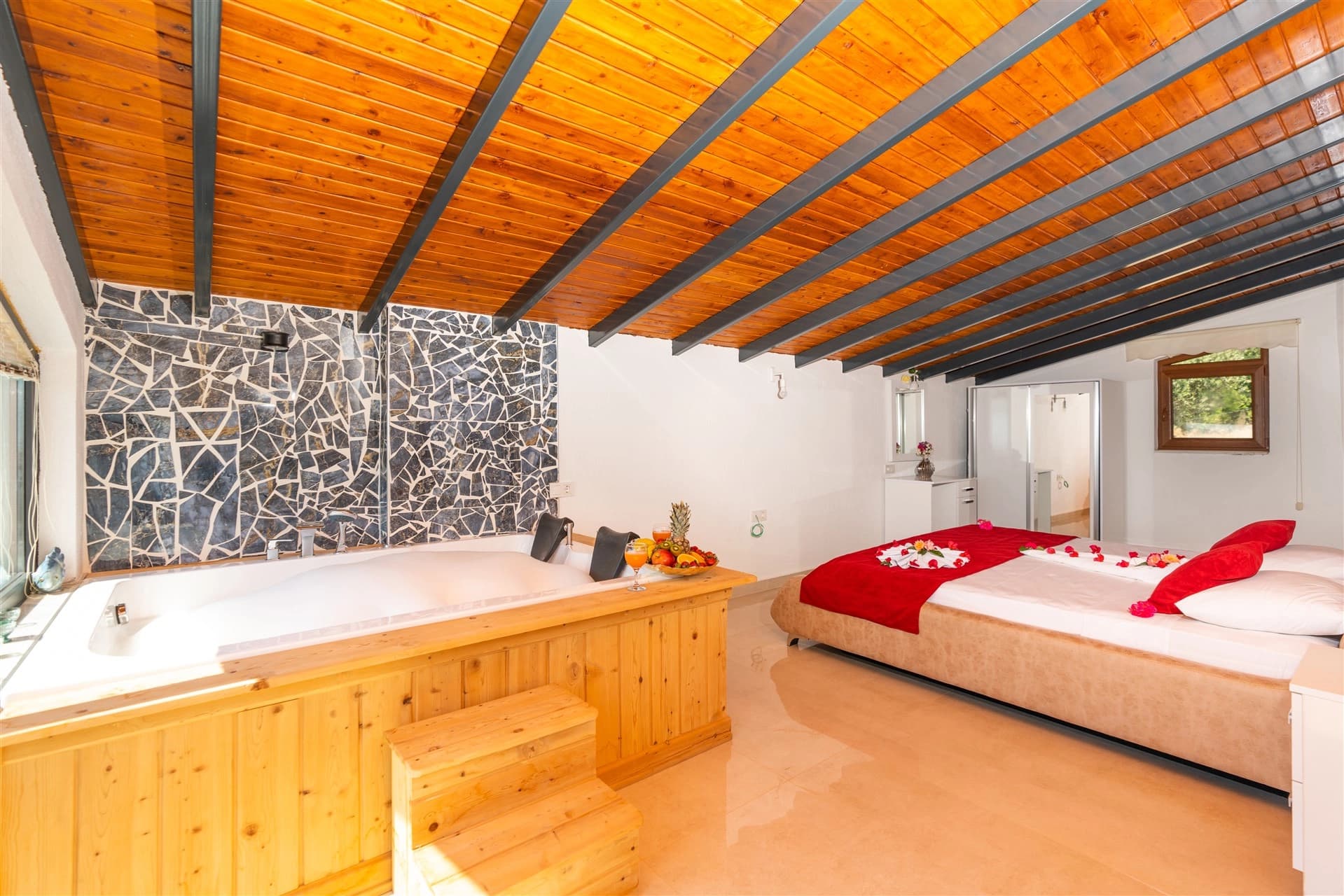 Villa Alkım Bade Korunaklı Havuz 51