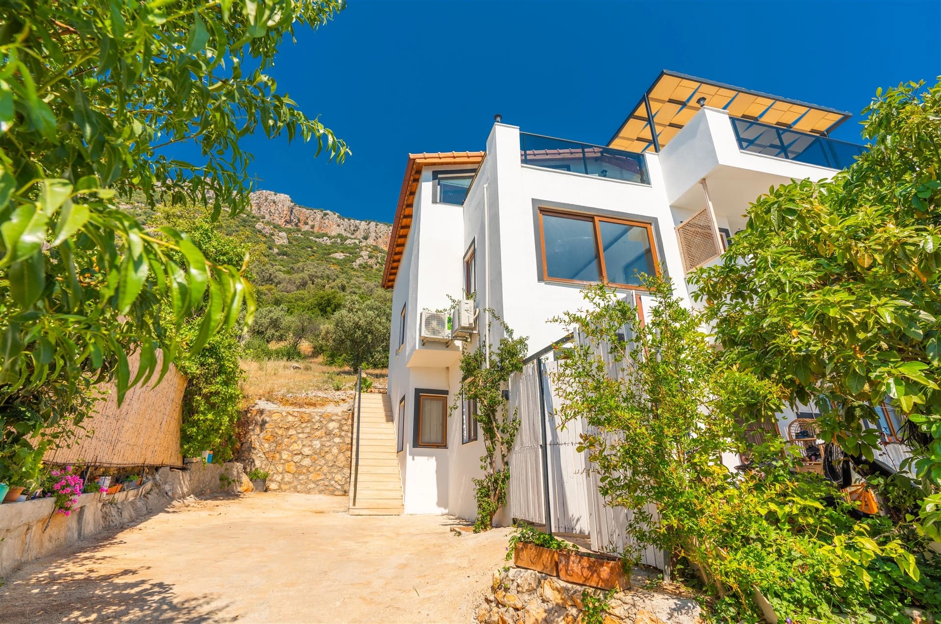 Villa Alkım Bade Korunaklı Havuz 75