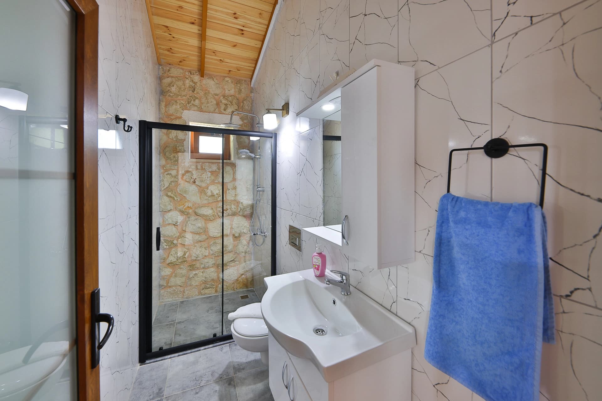 Villa Çınar Ağullu Korunaklı Havuz 51