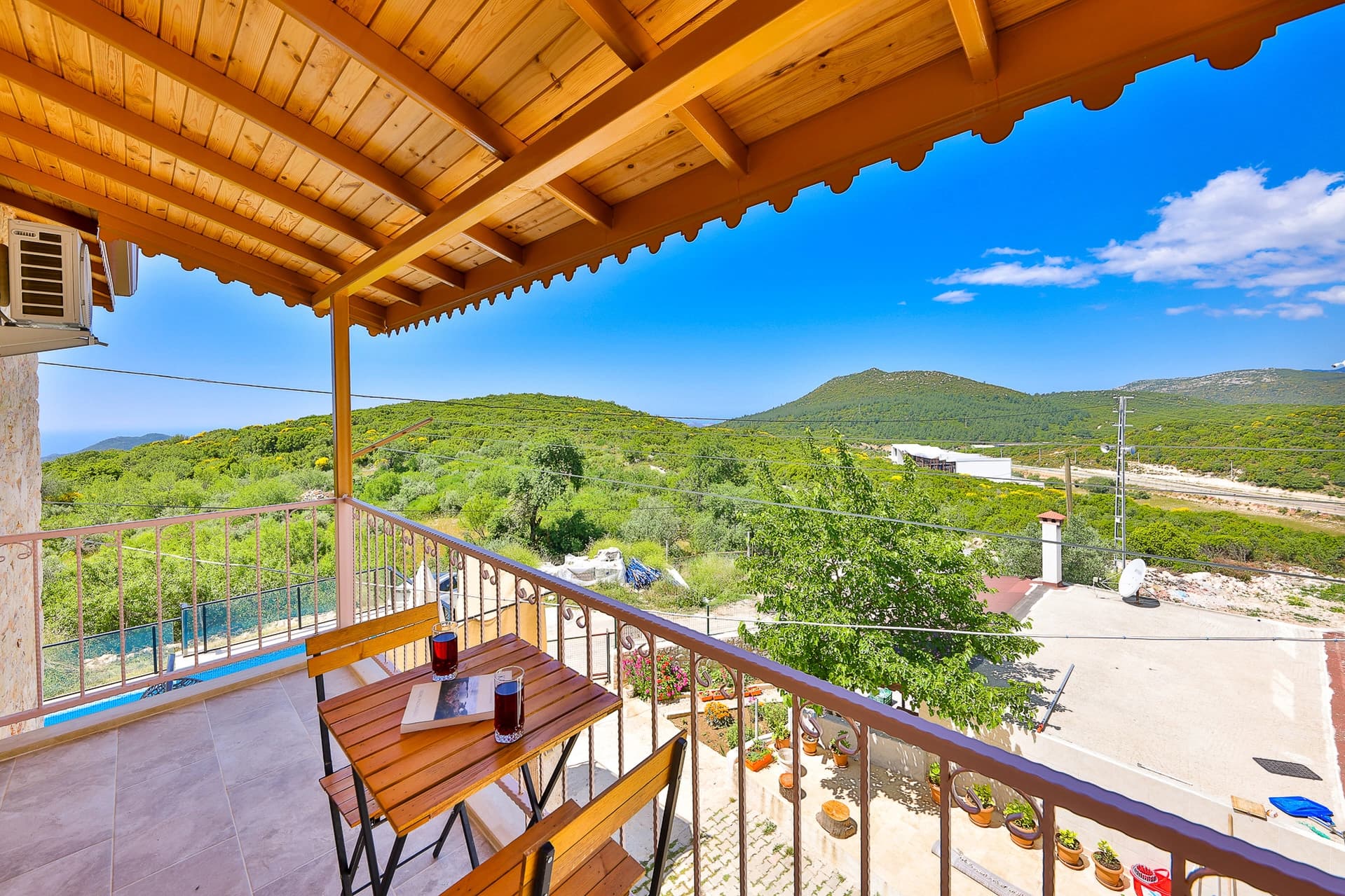 Villa Çınar Ağullu Korunaklı Havuz 79