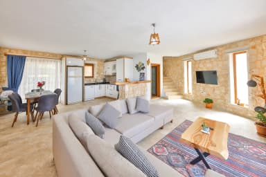 Villa Çınar Ağullu Korunaklı Havuz 57