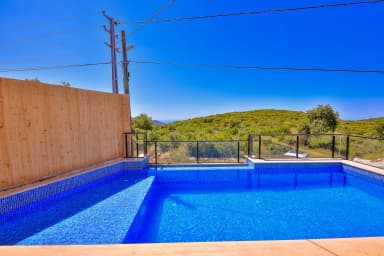 Villa Çınar Ağullu Korunaklı Havuz 63