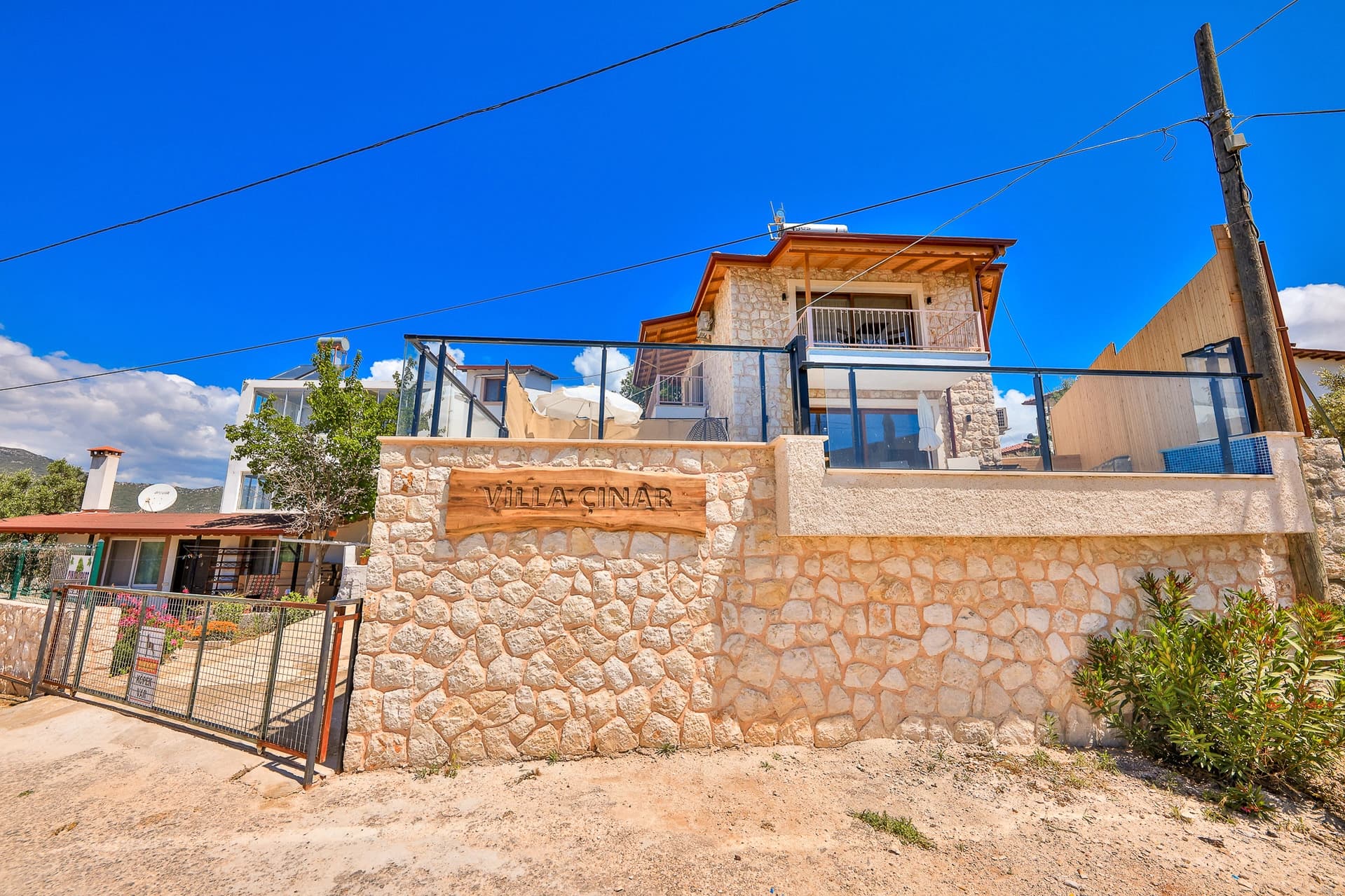 Villa Çınar Ağullu Korunaklı Havuz 91