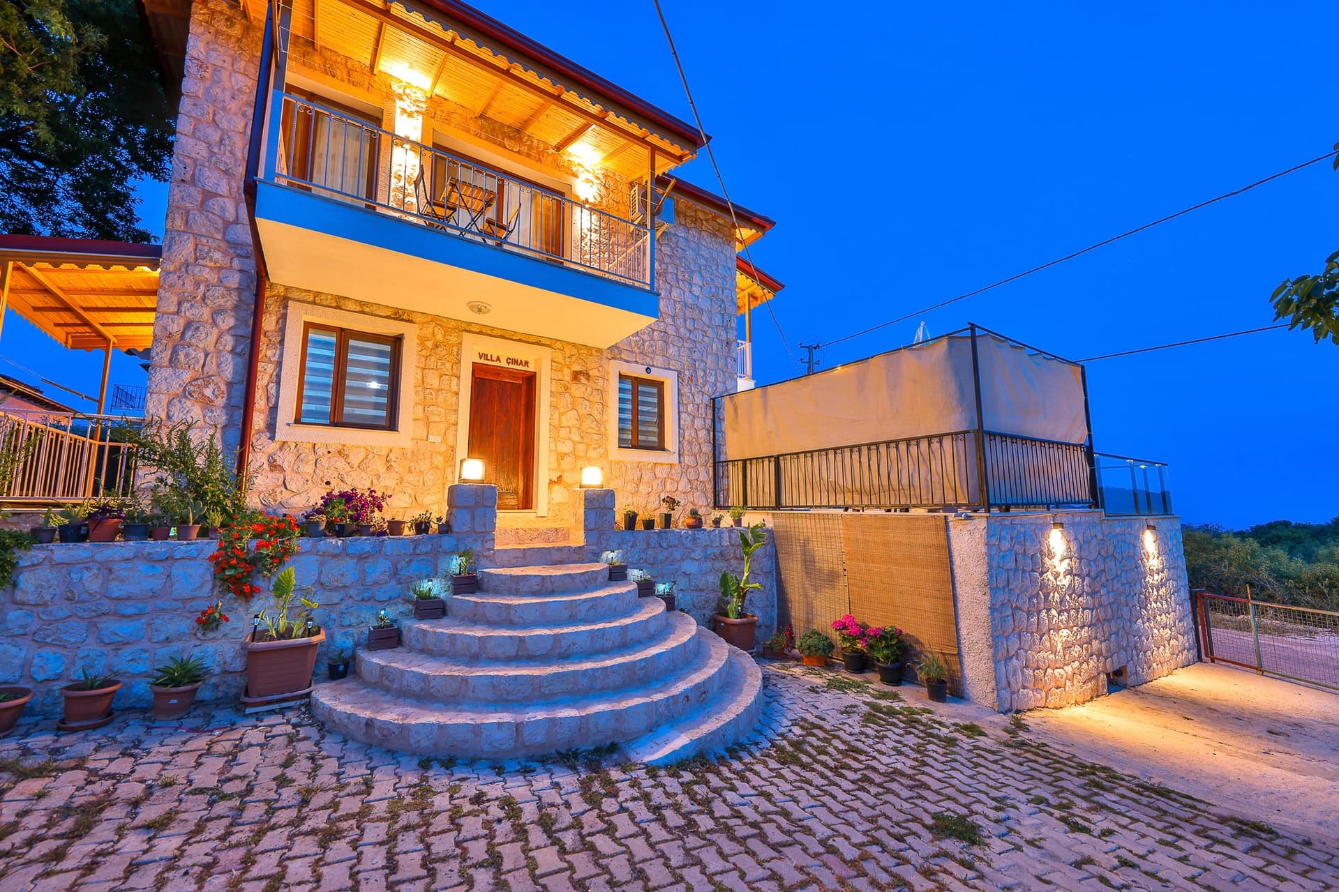 Villa Çınar Ağullu Korunaklı Havuz 43