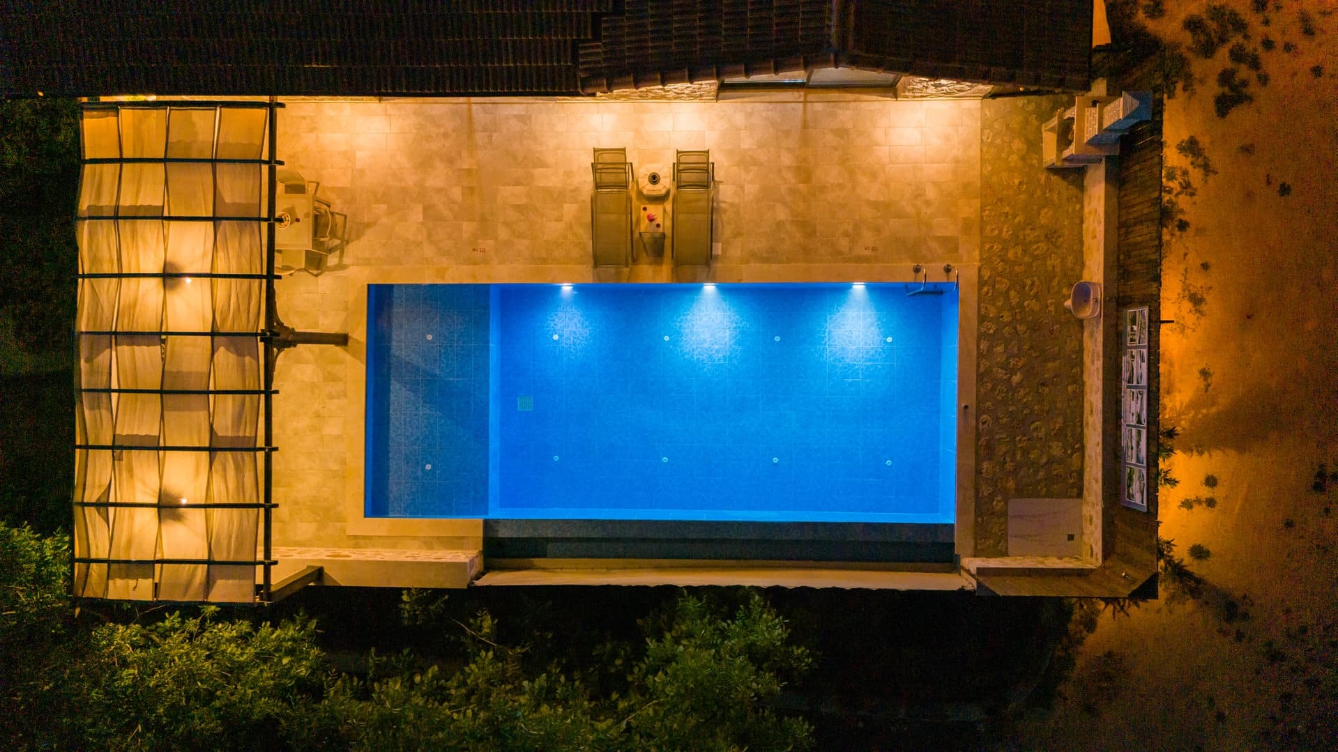 Villa Mercan Üzümlü Korunaklı Havuz 30