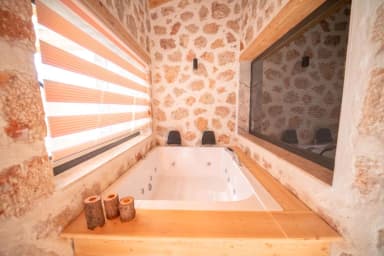 Villa Mercan Üzümlü Korunaklı Havuz 10