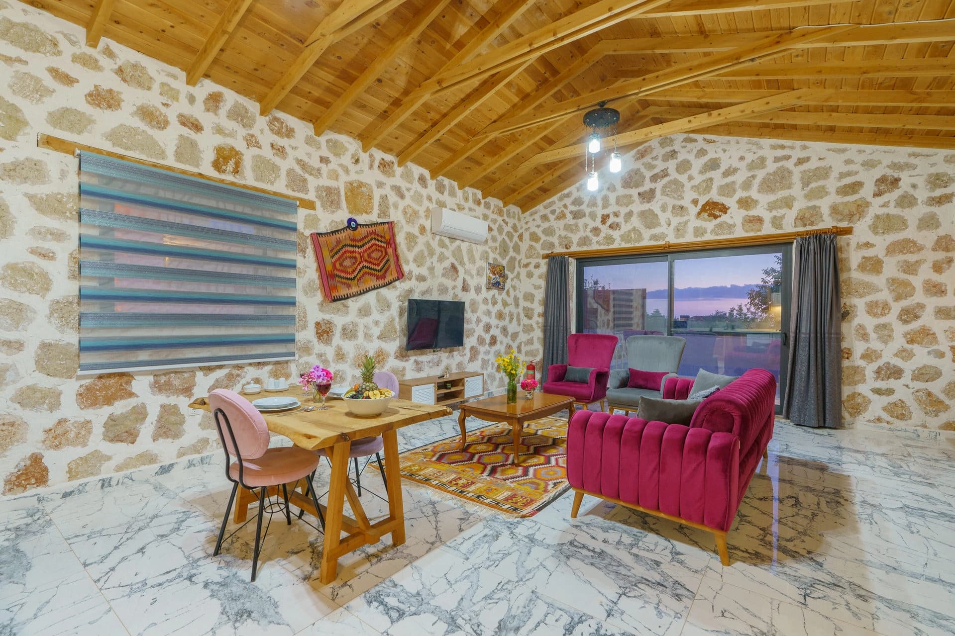 Villa Mercan Üzümlü Korunaklı Havuz 66