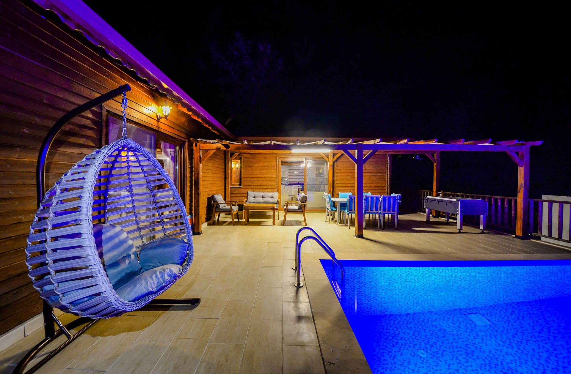 Villa Woodhouse Korunaklı Havuz 12