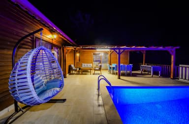 Villa Woodhouse Korunaklı Havuz 12