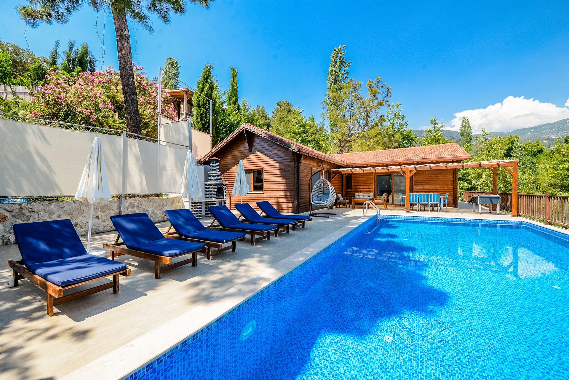 Villa Woodhouse Korunaklı Havuz 32
