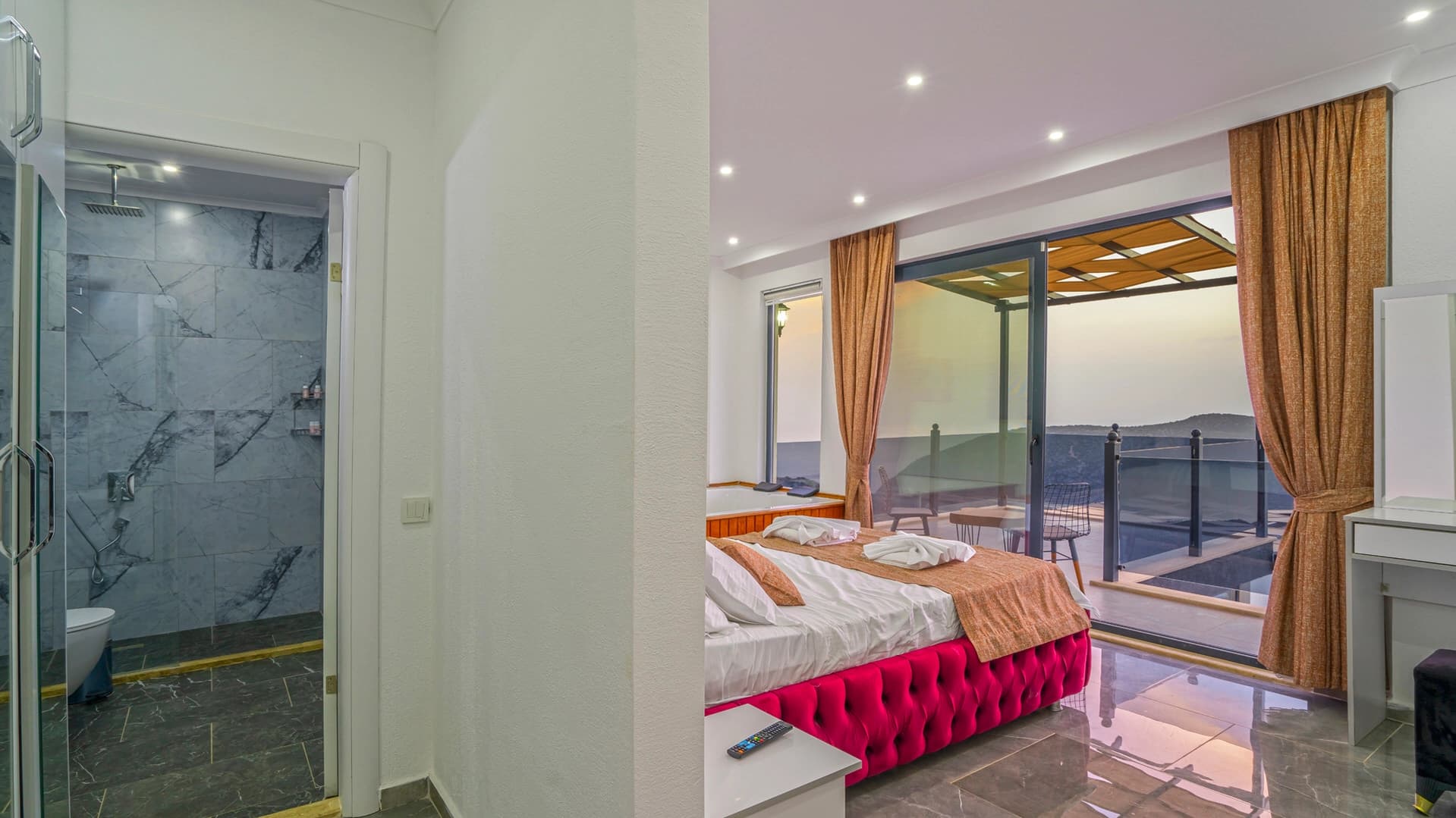 Villa Güneş 1 Korunaklı Havuz 48