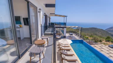 Villa Güneş 1 Korunaklı Havuz 84