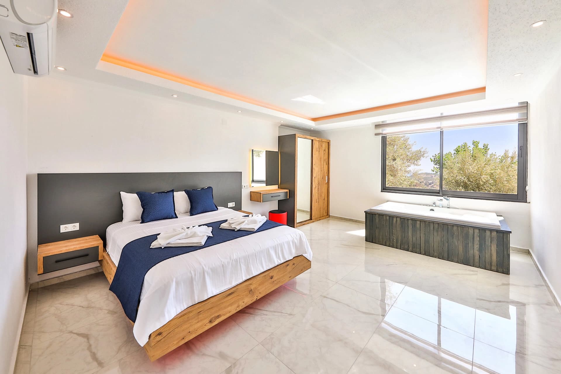 Villa Suvari Vier Korunaklı Havuz 92