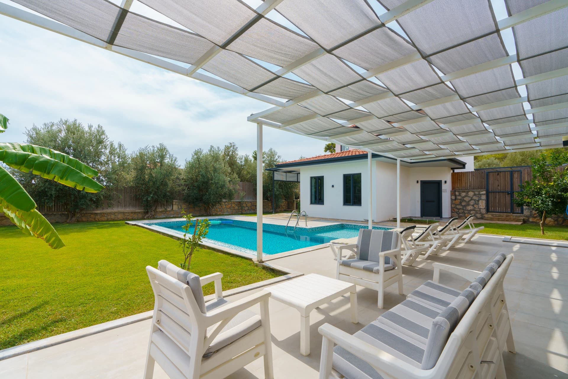 Villa Sazak Duo Korunaklı Havuz 46