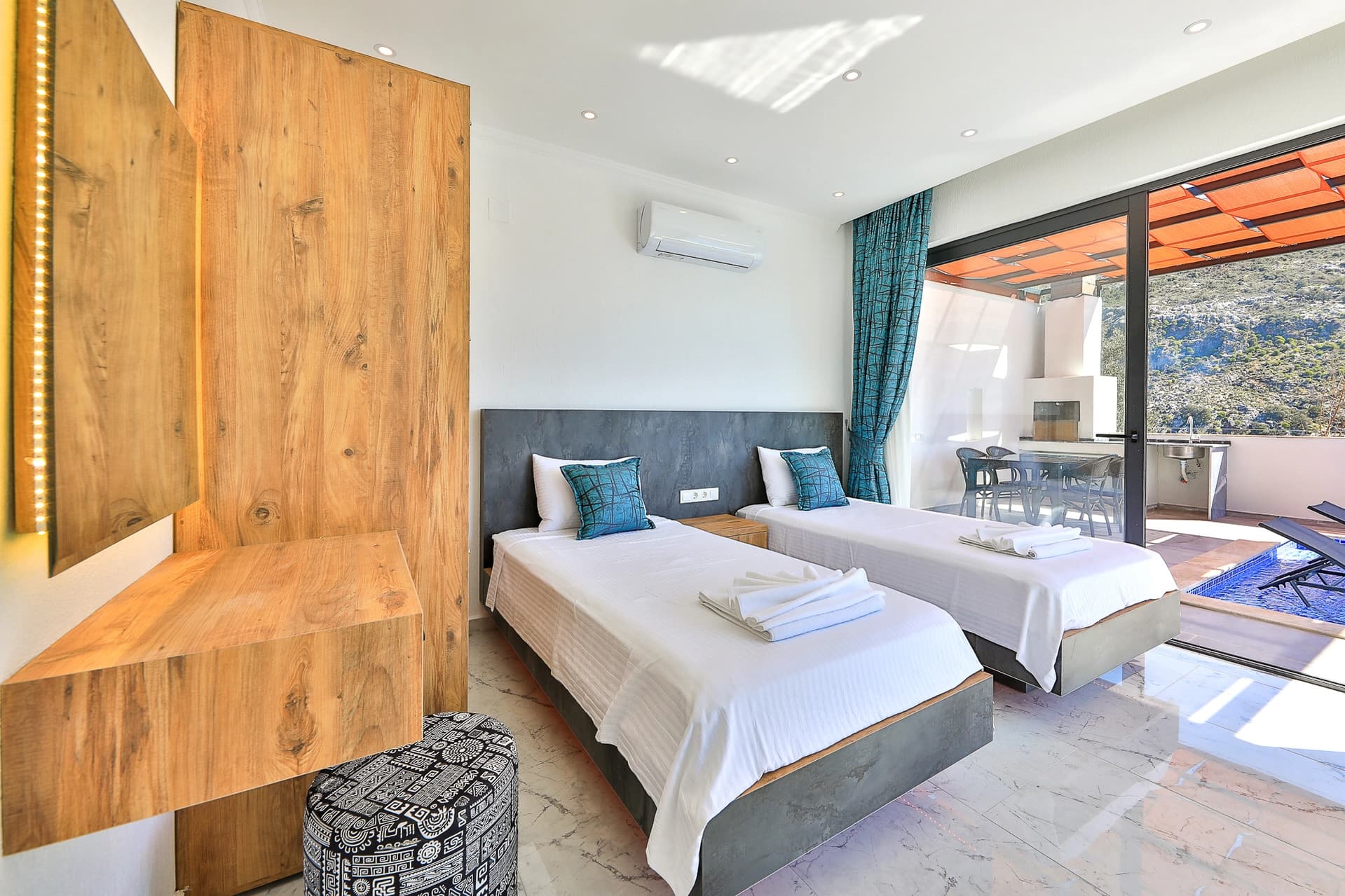 Villa Suvari Trio Korunaklı Havuz 70