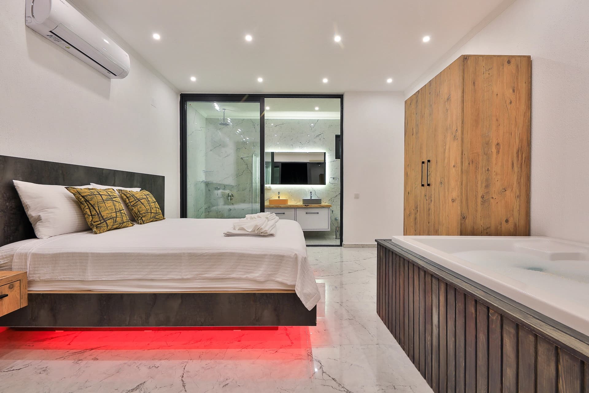 Villa Suvari Trio Korunaklı Havuz 22