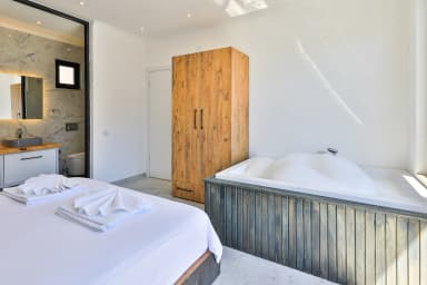 Villa Suvari Trio Korunaklı Havuz 36