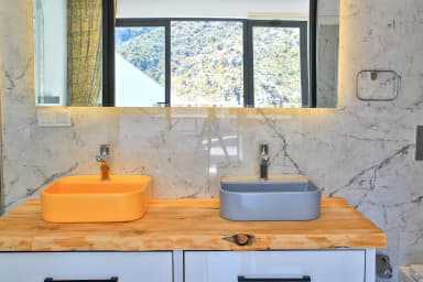 Villa Suvari Trio Korunaklı Havuz 50