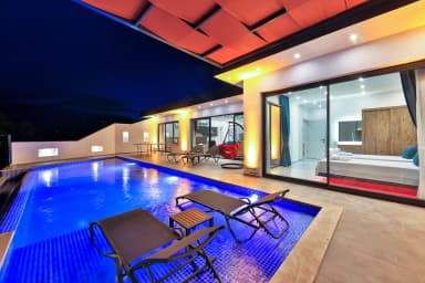 Villa Suvari Trio Korunaklı Havuz 90