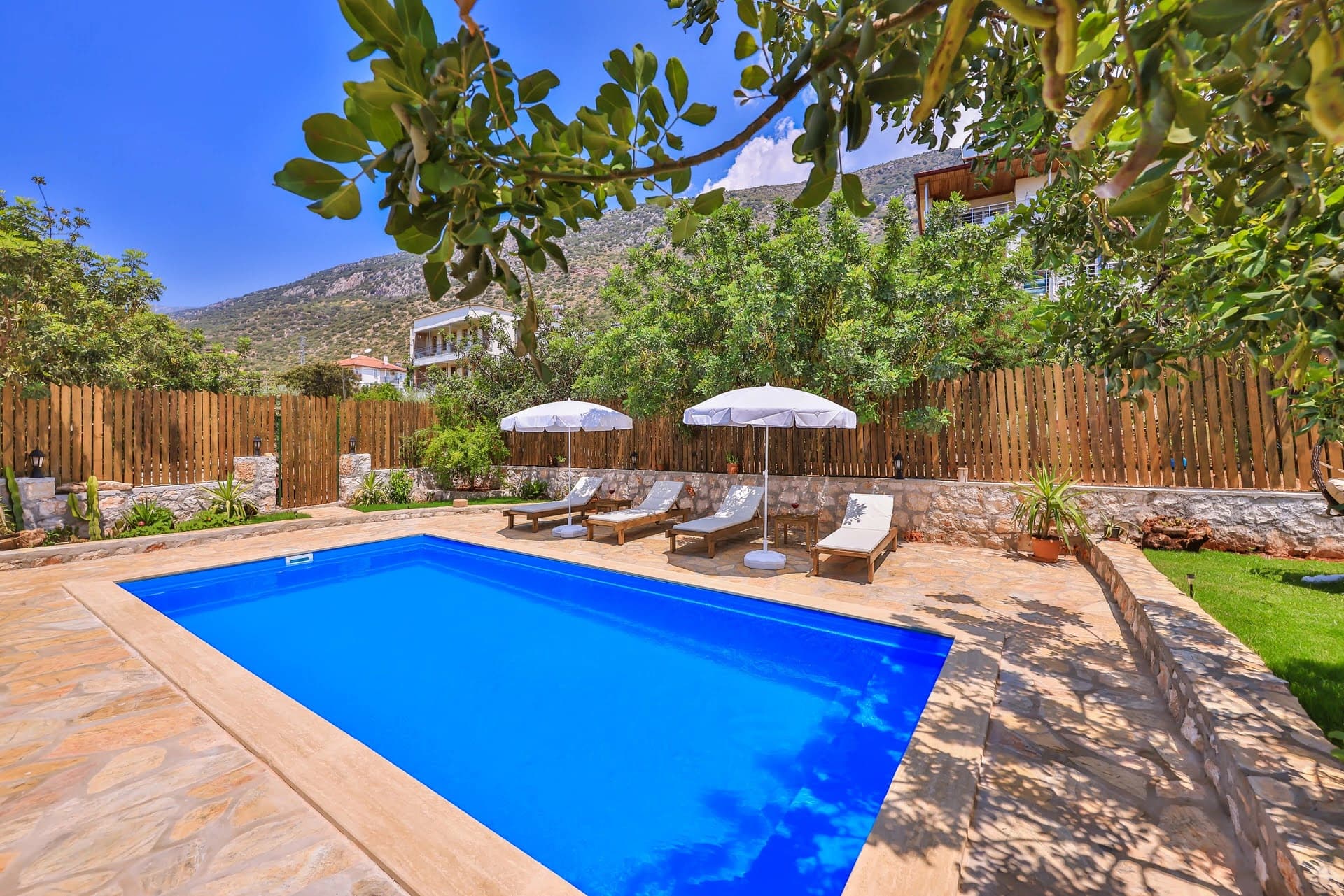 Villa Amarillo Özel Havuzlu 11