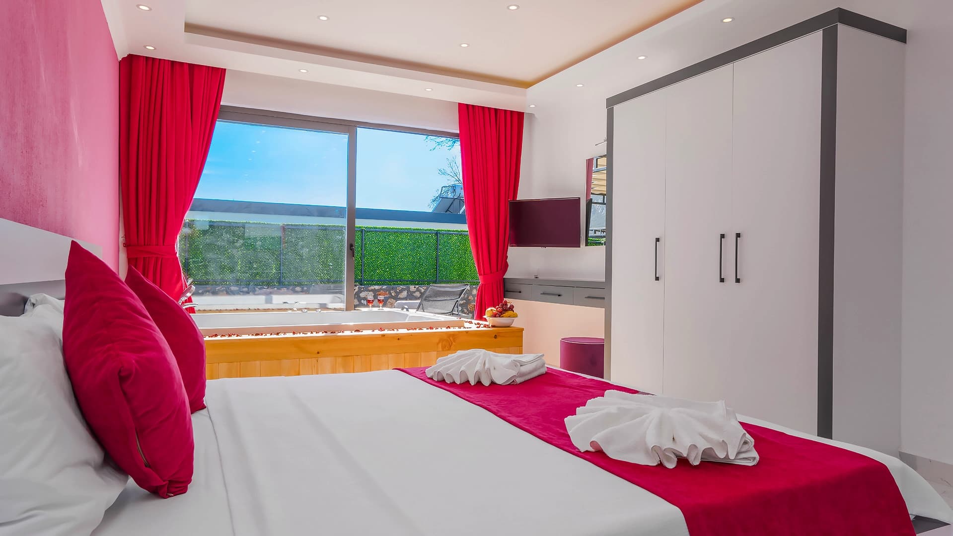 Villa Ortaç 2 Korunaklı Havuz 60