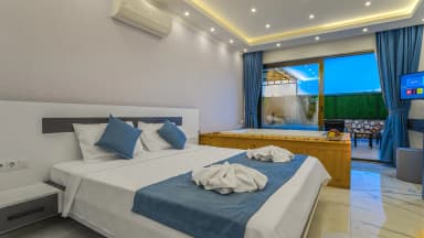 Villa Ortaç 4 Korunaklı Havuz 60