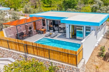 Villa Deniz Işığı Korunaklı Havuz 90