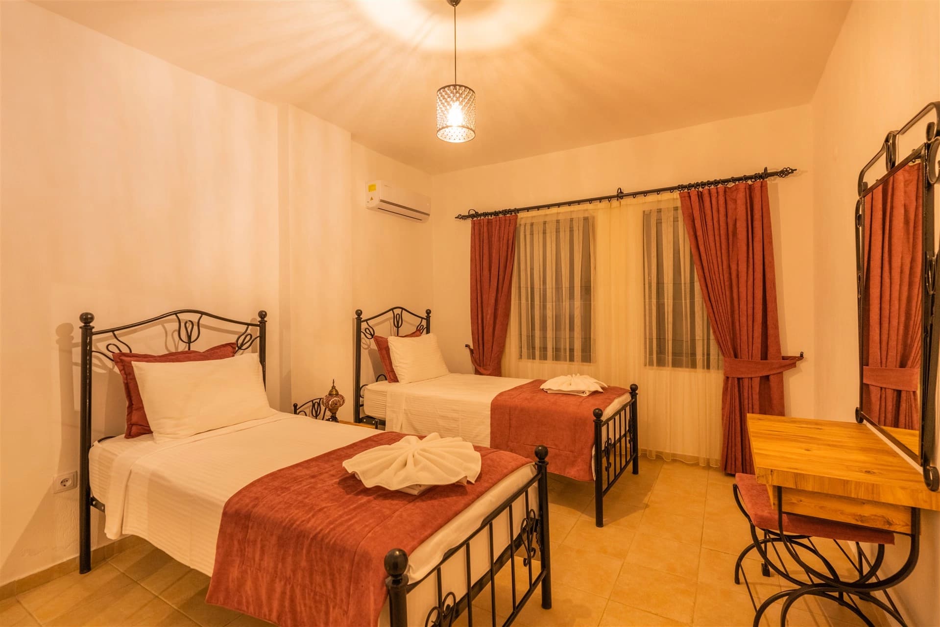 Villa Orion Korunaklı Havuz 46