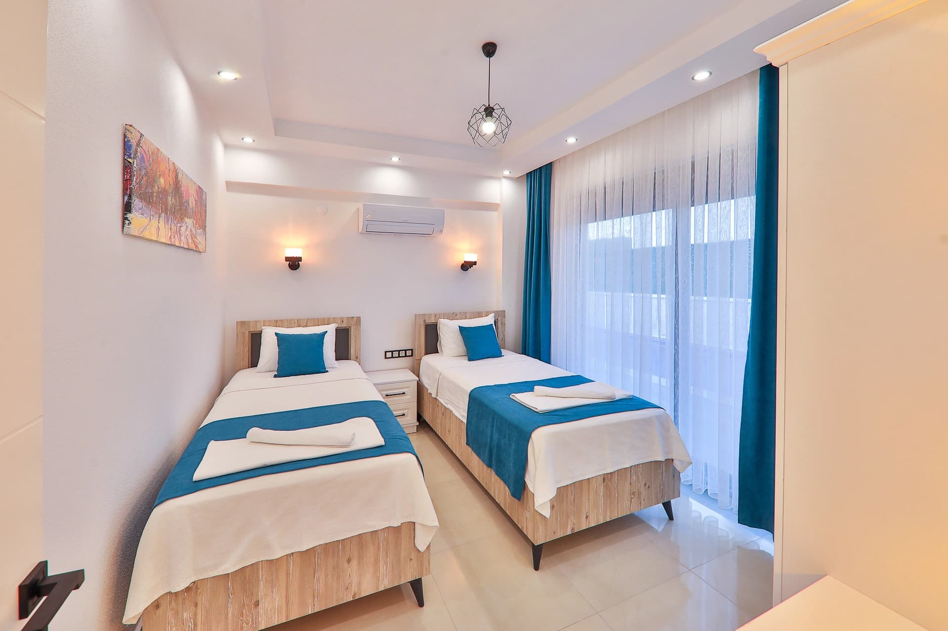 Villa Taylı 2 Korunaklı Havuz 60