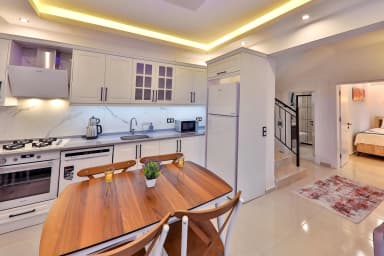 Villa Taylı 2 Korunaklı Havuz 52